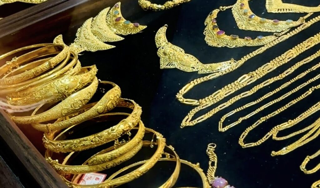 Makna Perhiasan Tradisional Bali